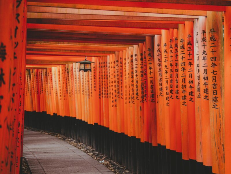 shrine-explorevan_omadika_taxidia