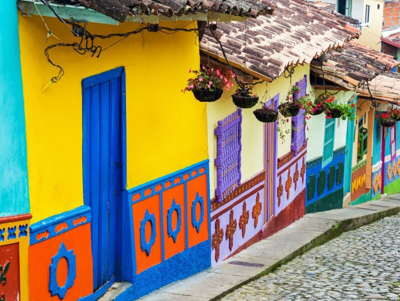 colombia-explorevan_roadtrip_2027